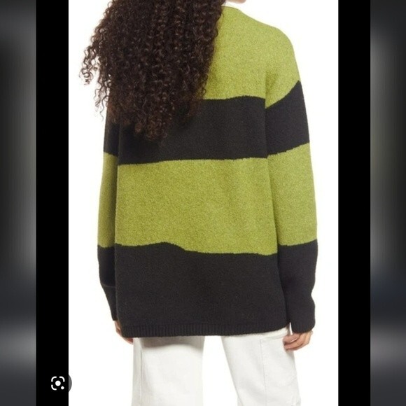 NWT BP Be Proud Pride Pinm Distorted Stripe Polo Rugby Oversized Sweater Sz M - Picture 4 of 6